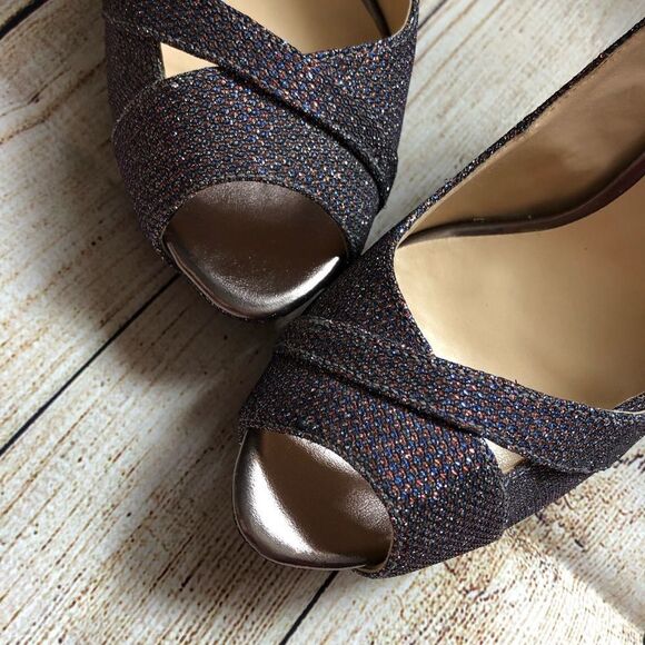 Guess Women's Isila Glitter Peep Toe, Size 8.5M - Picture 4 of 8